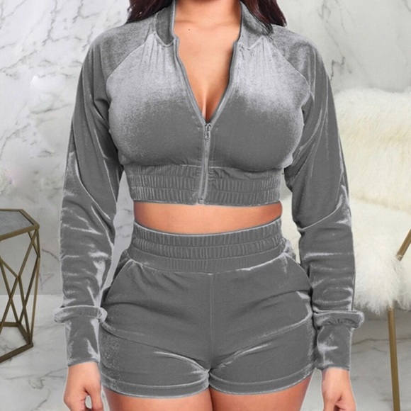 Women’s 2 pc set - Picture 4 of 7